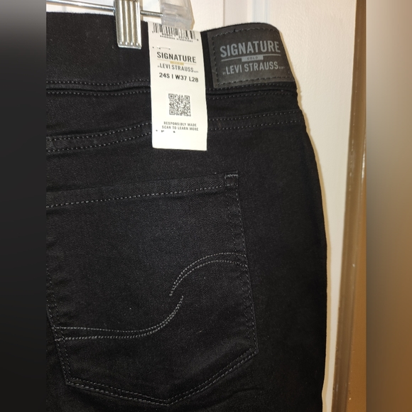 Levi Skinny Jeans size 24 women. - Picture 1 of 6